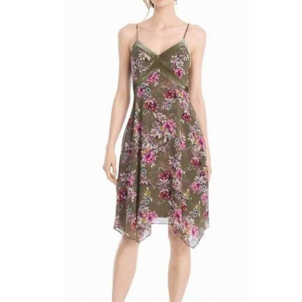 EUC White House Black Market GREEN FLORAL VELVET TRIM HANDKERCHIEF DRESS Size 6